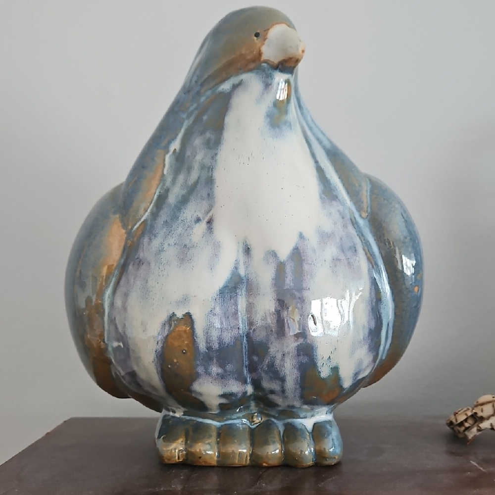 FREE 8×7×9 Ceramic Stunning Penguin READ Now A Mark On Back Own 3 Sizes